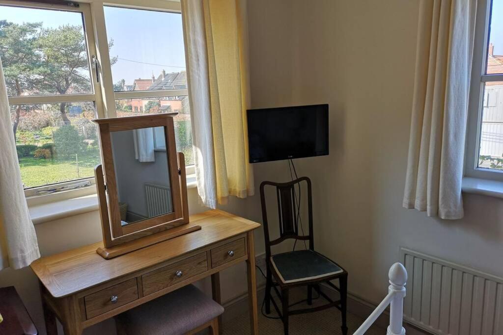 Blakeney Norfolk Bramble Lodge ***Self Catering*** Eksteriør billede